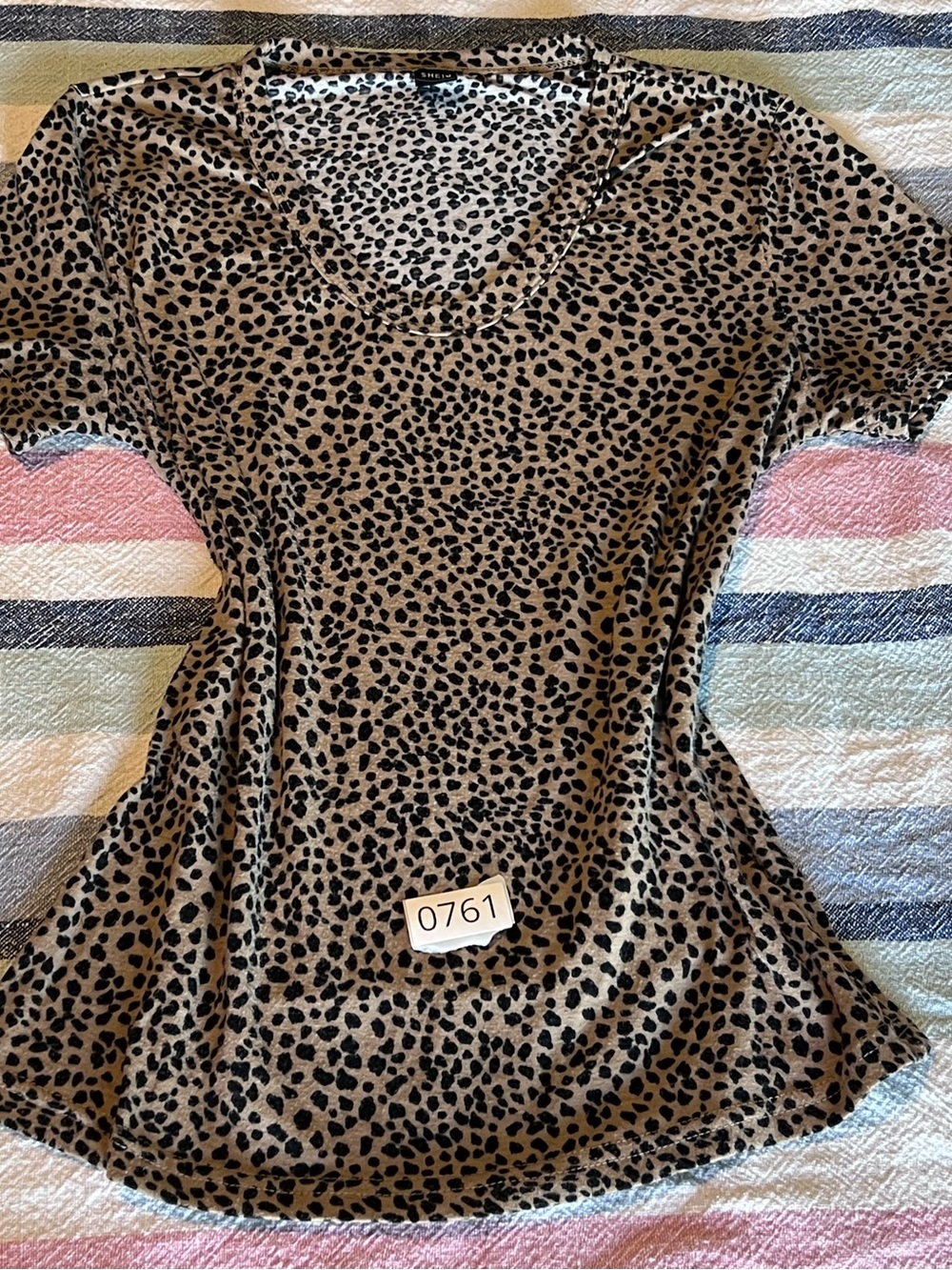 SHEIN Tan and Black Leopard Print V-Neck Short Sleeve Top